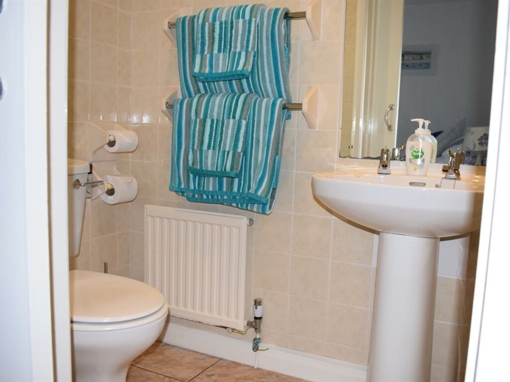 Lynton Vacations - The Sandrock - Property Image 15