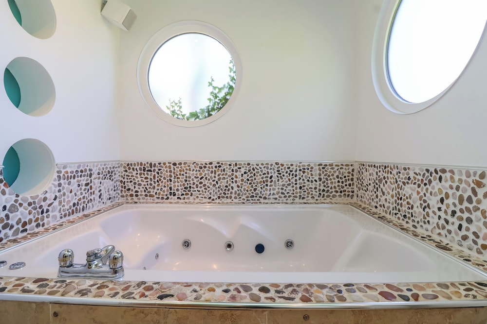 Bay Tree Lodge 35