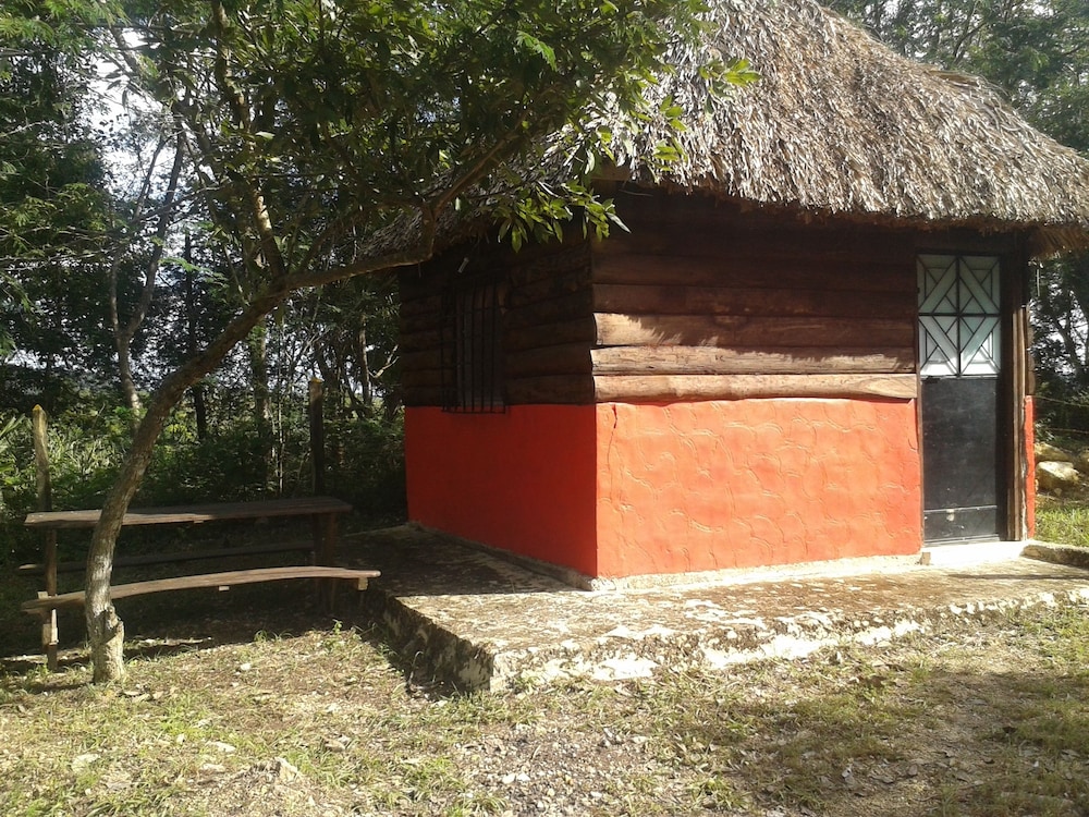 Hotel y cabañas Xanfari