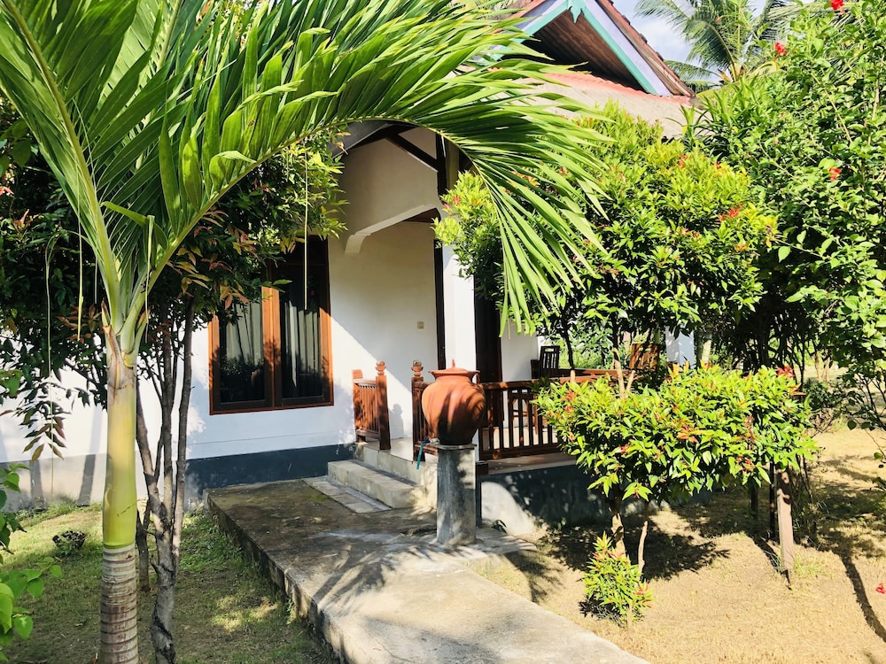 Pelangi Cottages and Restaurant