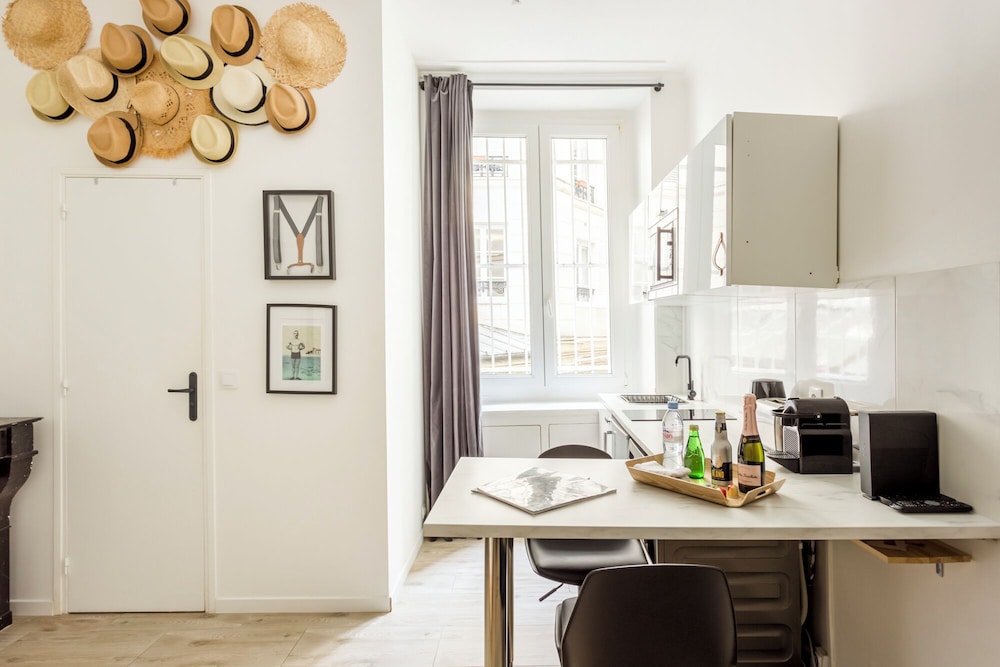 Reva Suites