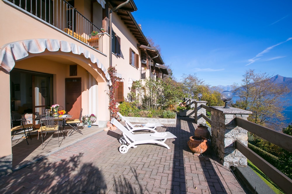 Veranda di Menaggio in Menaggio
