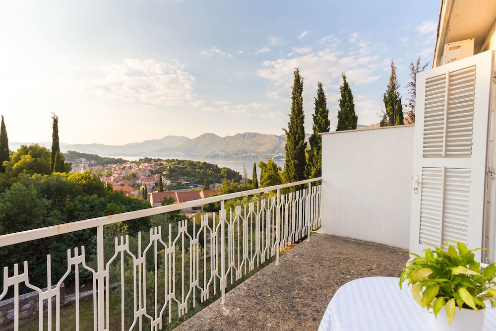 Apartments Sany