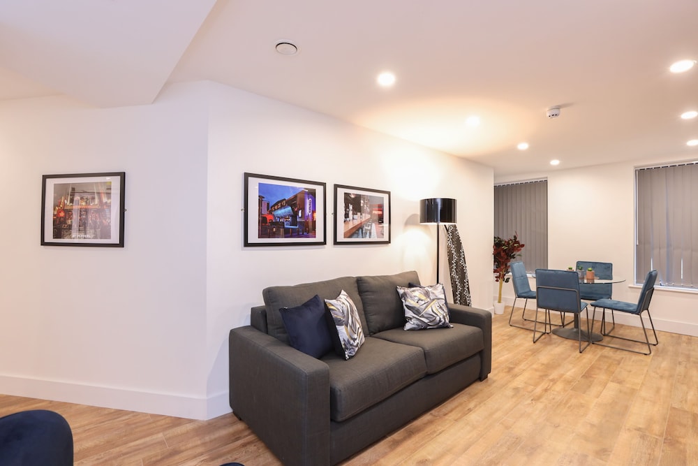 Wood Street Apartments view 5