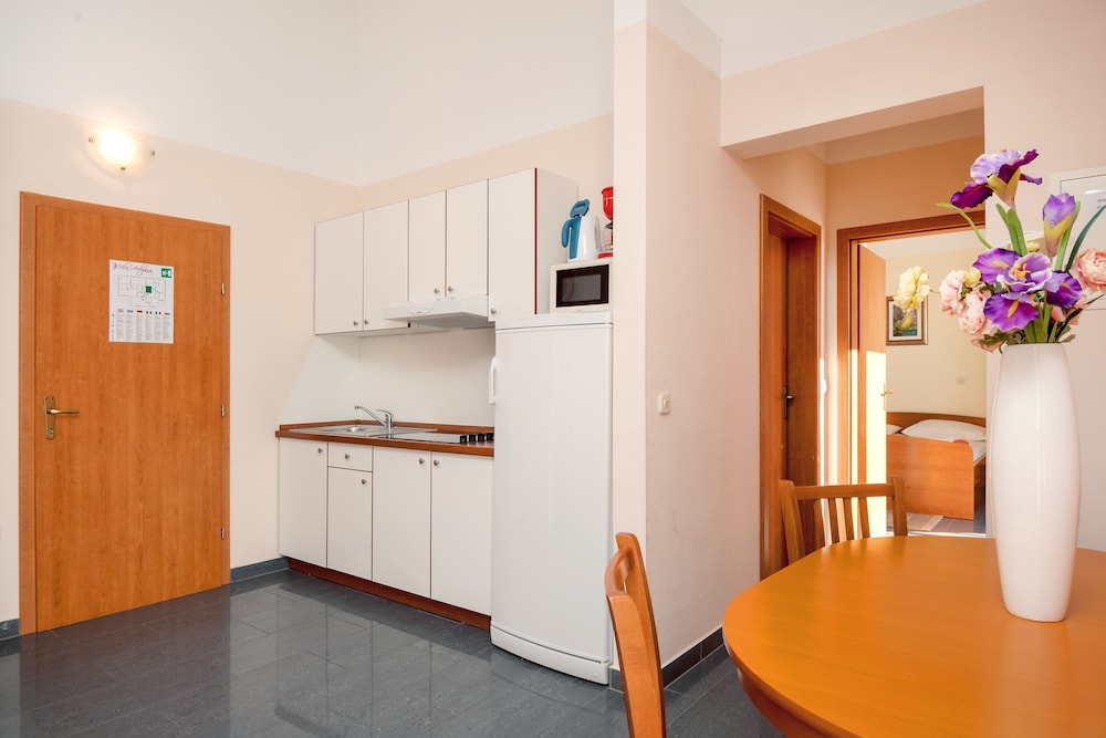 Apartments Vila Adrijana and Fitness Studio Wolf