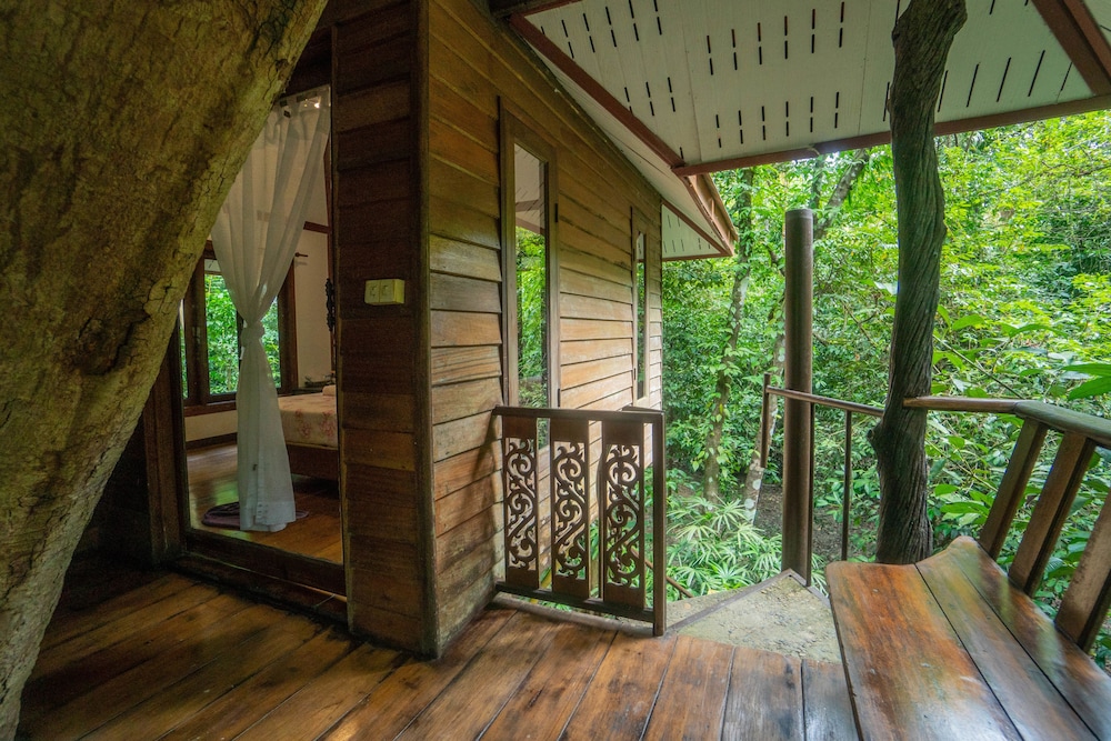 Baan Khao Sok Resort