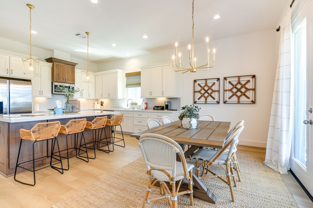 Near Terramar Beach: Home w/ Patio in Galveston