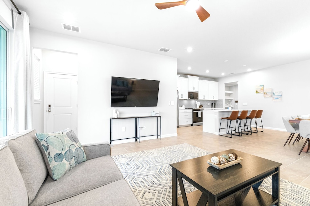 Waterview Luxury Retreat for 12!