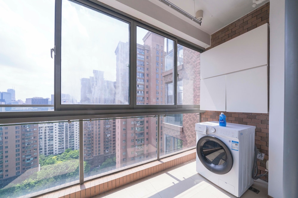 Tyms Luxury 3BR 2BA APT Riverside