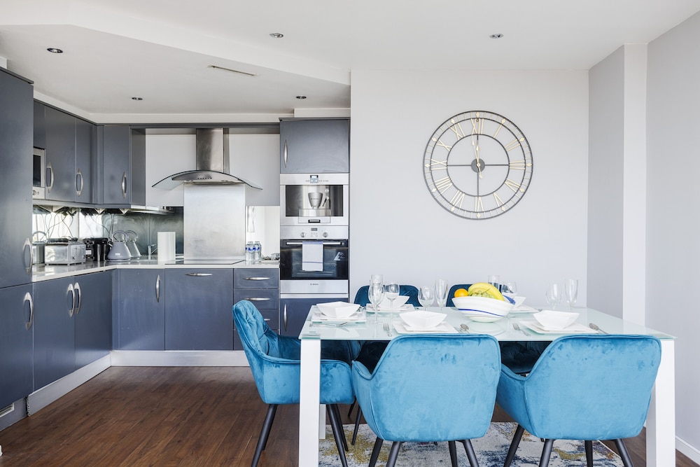 Daimee's Place 2 Bed and 2 Bath Property