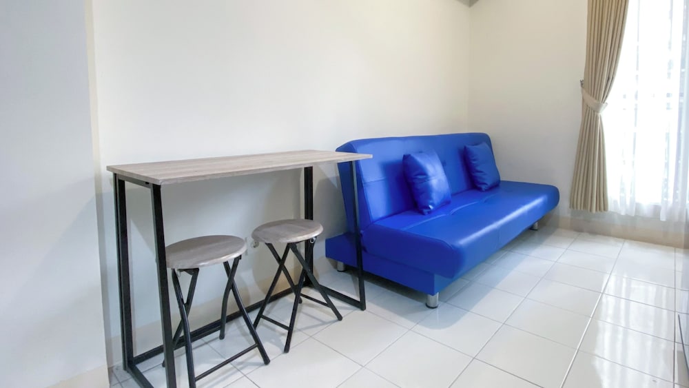 Comfortable and Nice 2BR Apartment at Podomoro Golf View