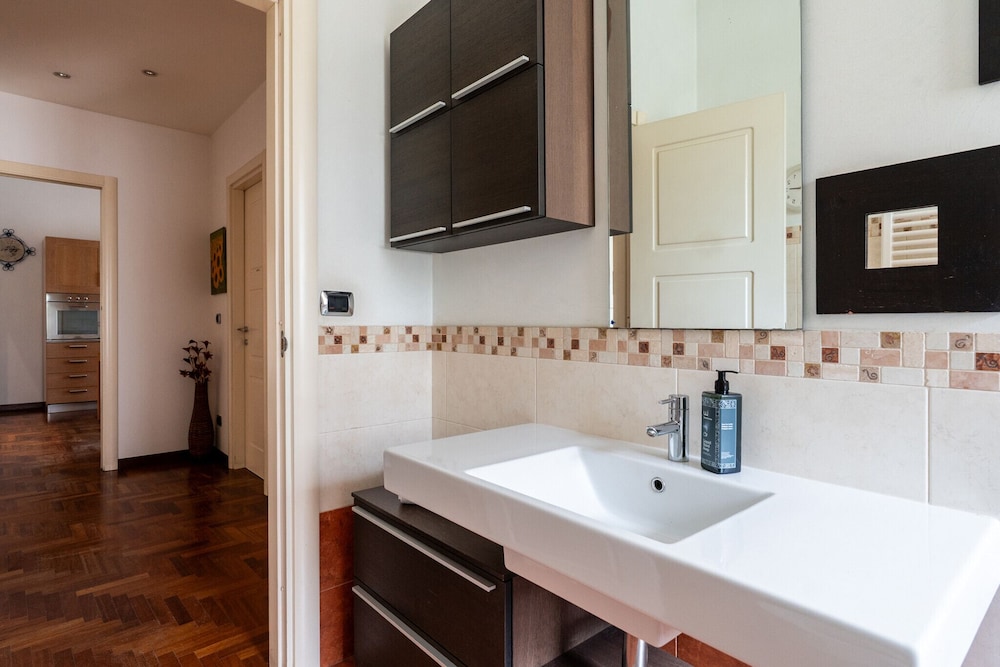 Roomy Family Apartment by Wonderful Italy