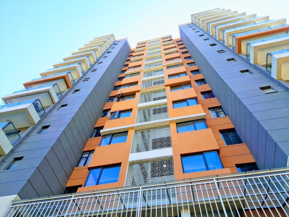 Urban Oasis Grandise Gateway- 3 Bed