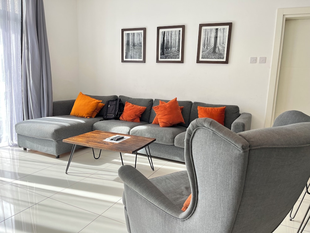 Easy Stay at Embassy Gardens Apartment