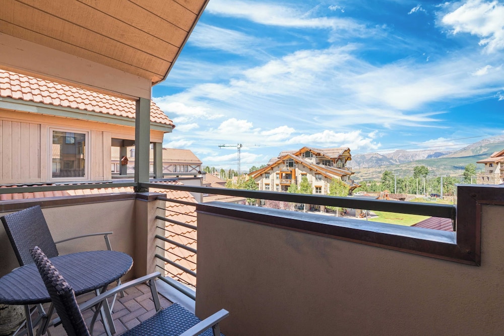 Blue Mesa Lodge 40C by Avantstay Ski In/ Ski Out Unit w/ Balcony!