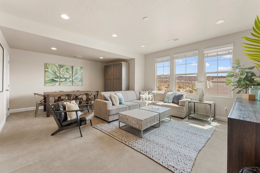 Desert Serenity 4 Bedroom Townhouse