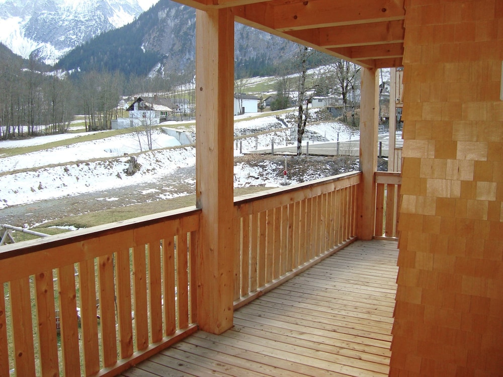 Vibrant Apartment near Ski Slopes in Brand