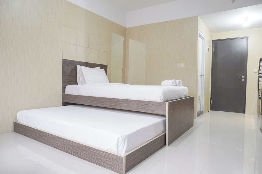 Simply And Homey Studio Apartment At Park View Condominium
