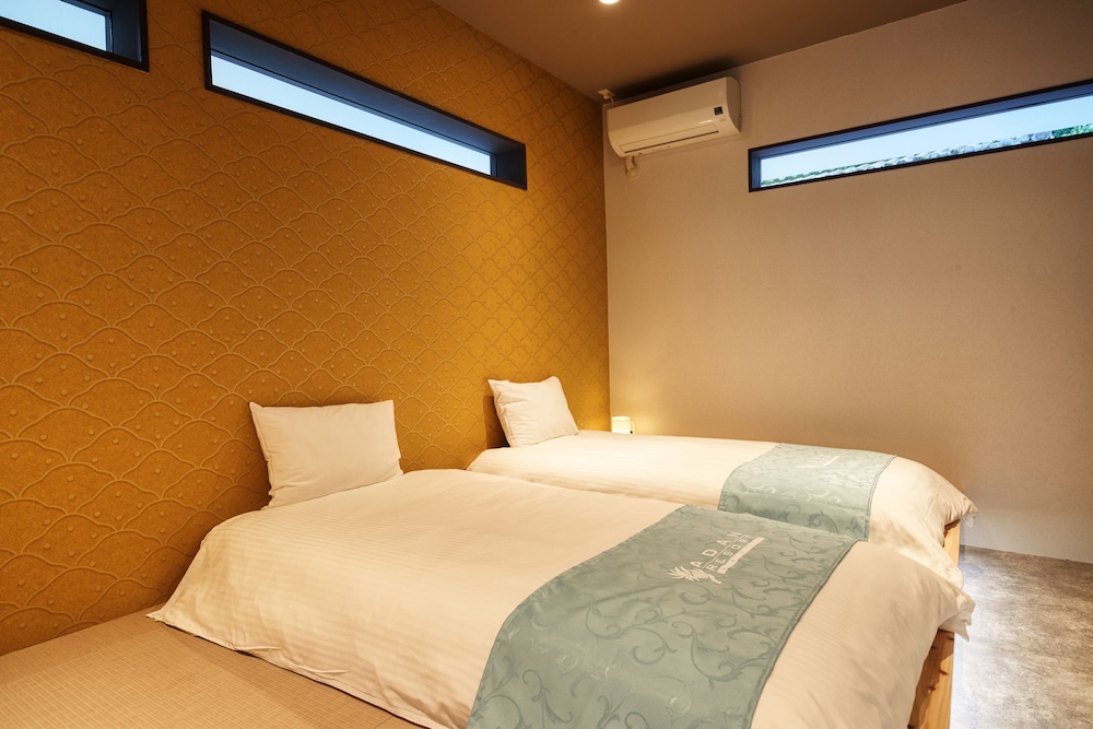 ADAN RESORT Lamp view 3