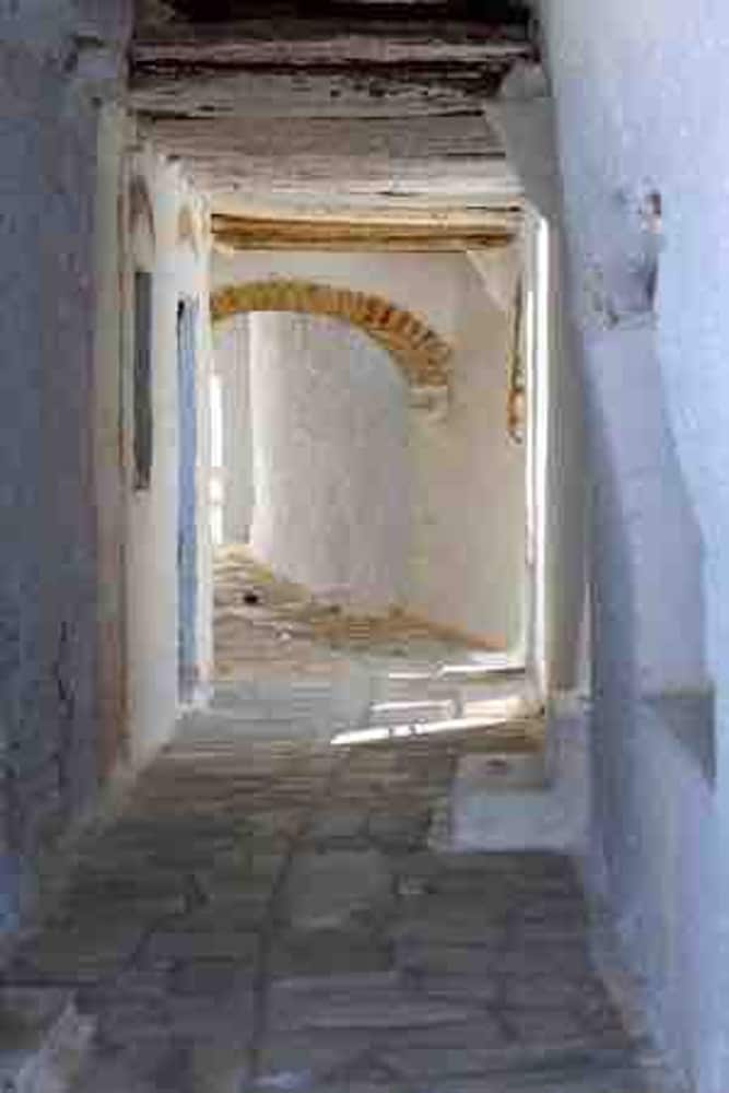 Village Aura in Tinos