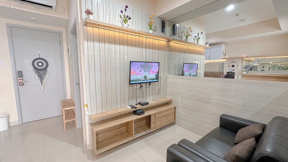 Comfortable Living And Best Location 1Br At Grand Sungkono Lagoon Apartment