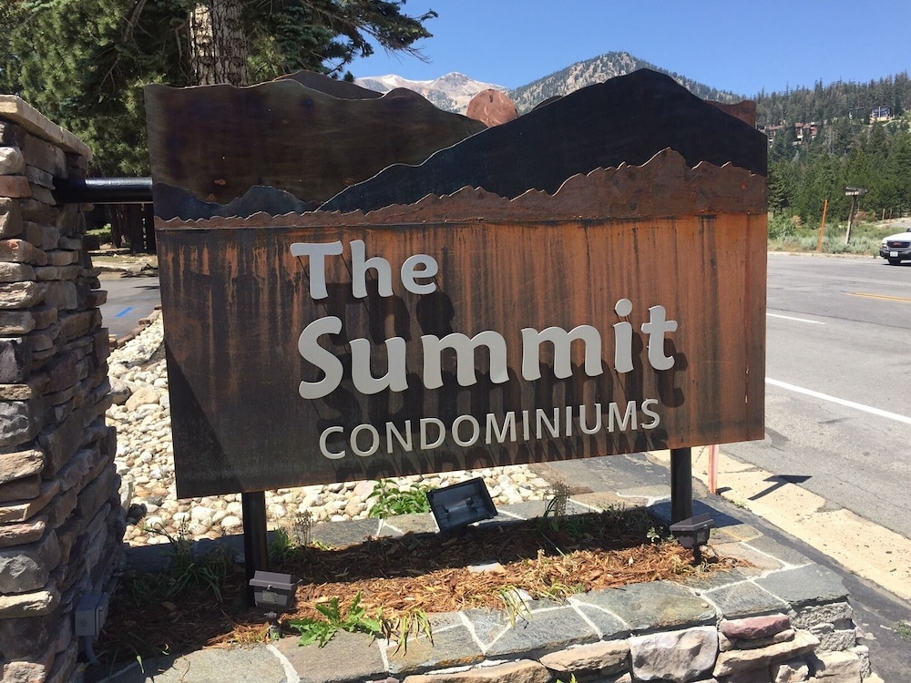 Eagle Summit Collection