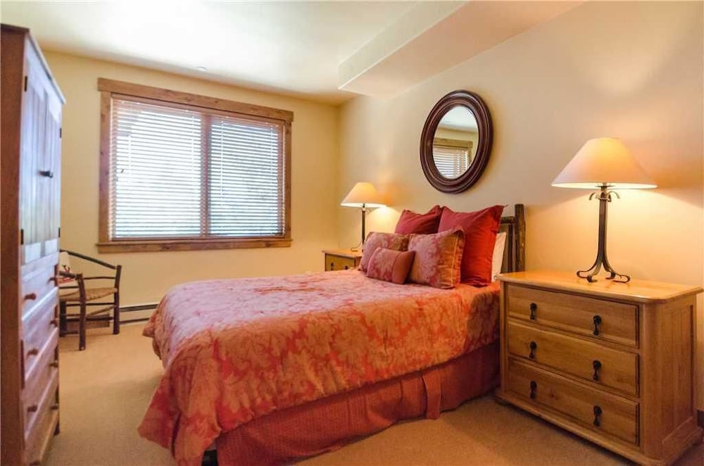 3308 Champagne Lodge, Trappeur's Crossing Apartment 3