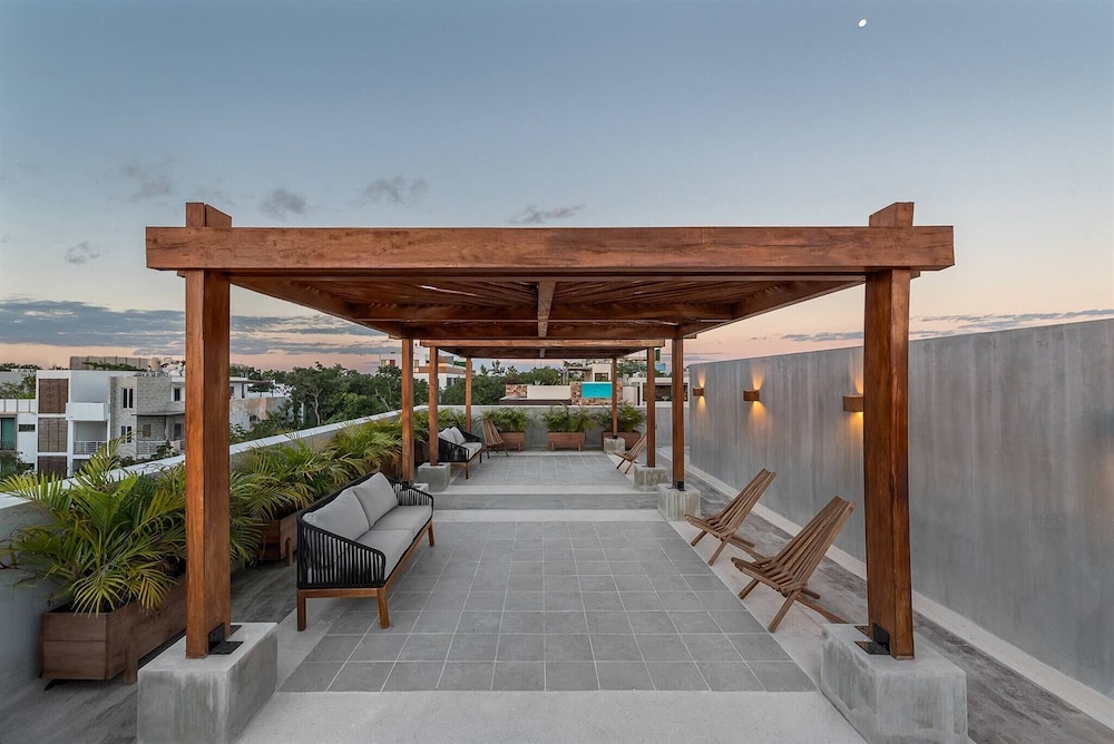 Spacious Loft With Amazing Rooftop Pool In Aldea Z view 5
