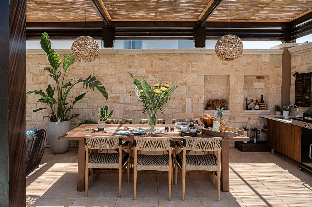 Villa Peacock with Spa Facilities view 4