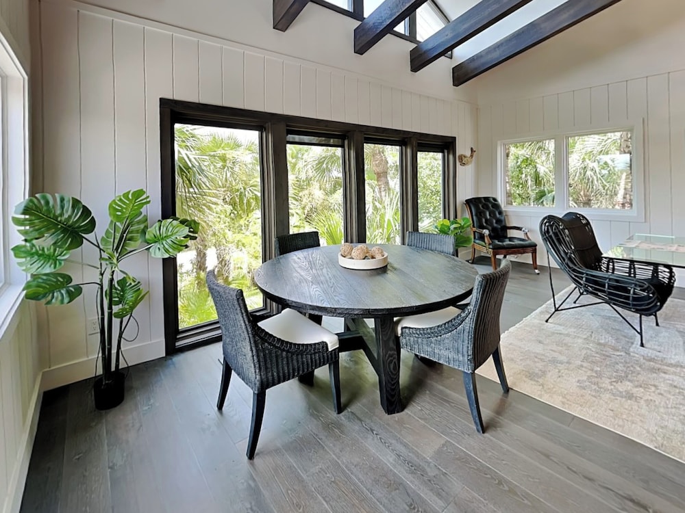 Ocean Commotion by Distinctive Beach Rentals