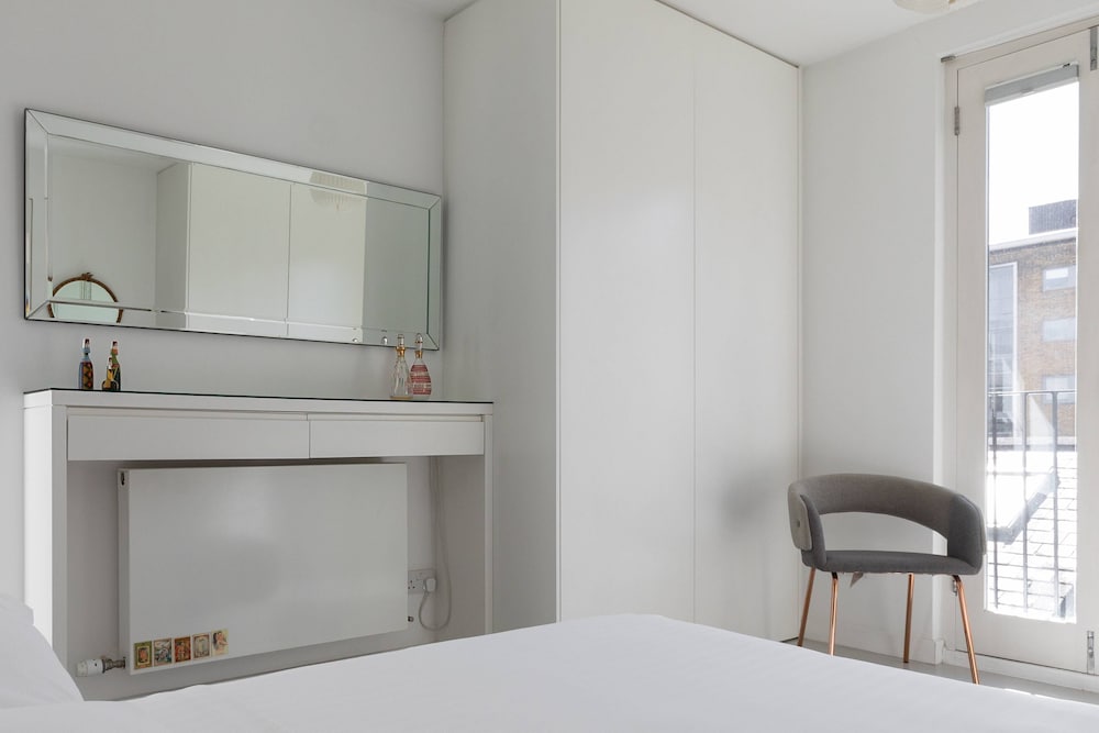 Crawford Street II by Onefinestay