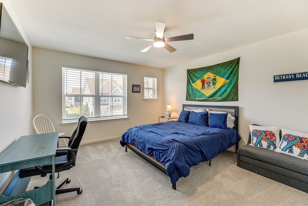 < 4 Mi to Bethany Beach Boardwalk: Family Townhome
