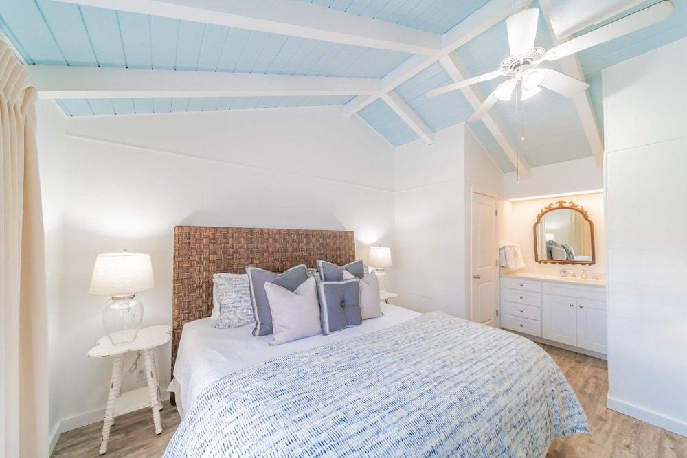 Cole Bin 3 Bedroom Home by RedAwning view 3