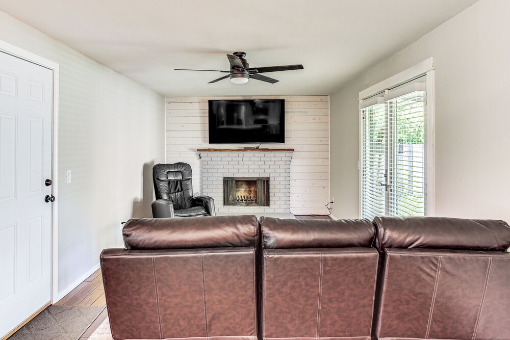 Golf, Hike, Dine & Relax: Home in Port Orchard, photo 17
