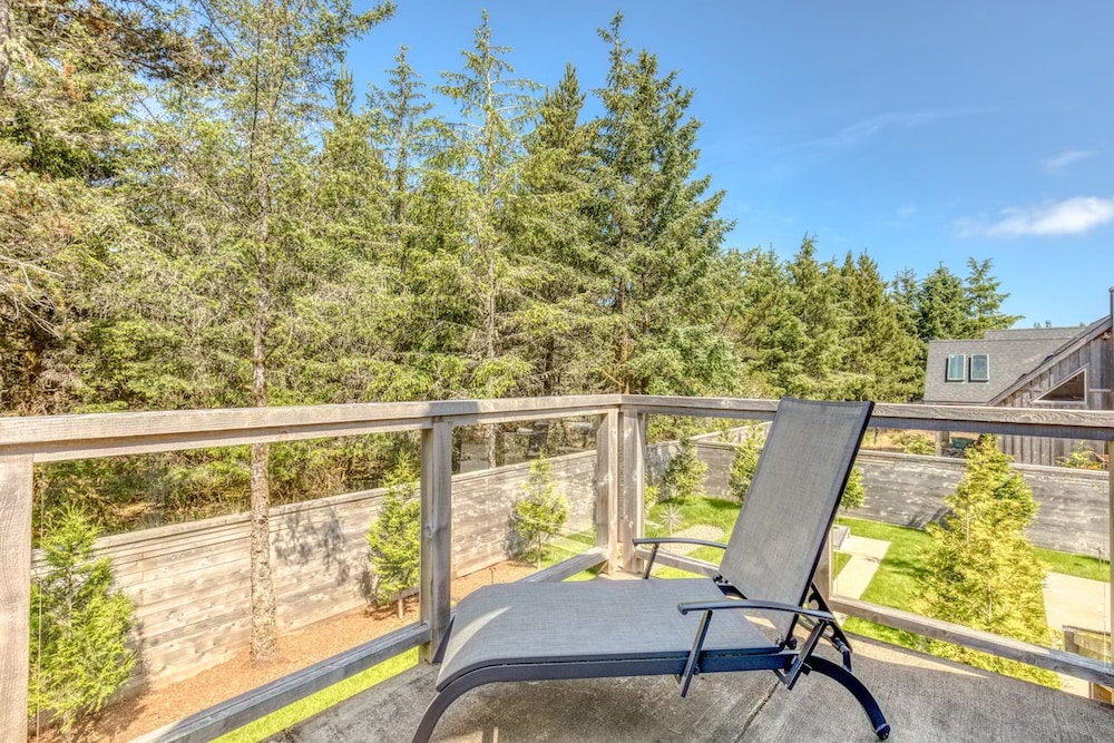 Boutique Cabin Design Luxury Hot Tub Path to Beach