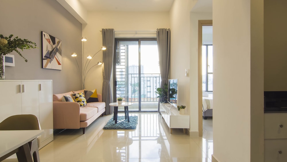 SAIGON 9 - Rivergate Residence Infinity Pool