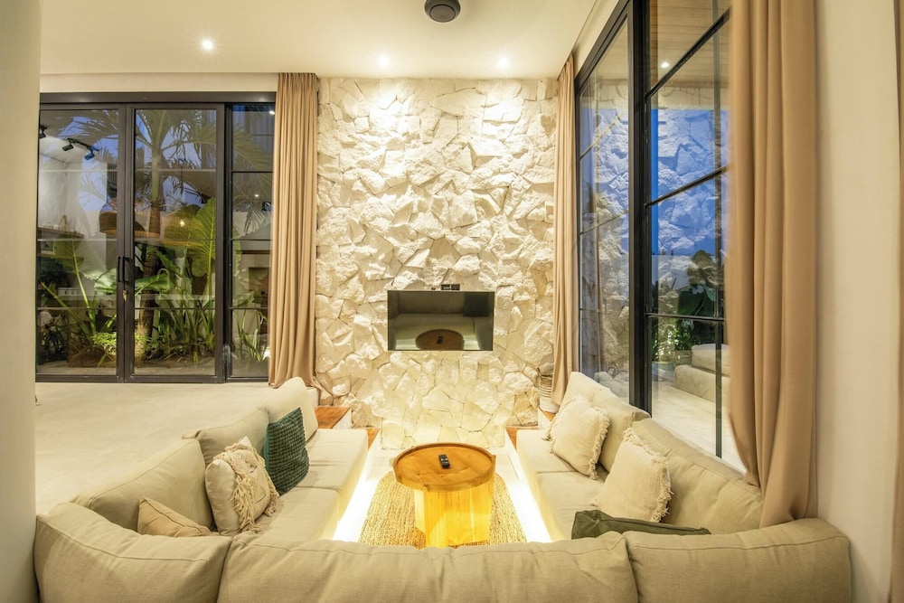 Modern 2BR Villas 5-min Walk to Canggu Beach