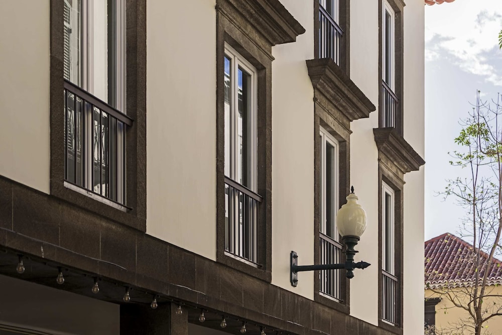 Downtown Funchal Apartments 3B Caldeirão by An Island Apart view 3