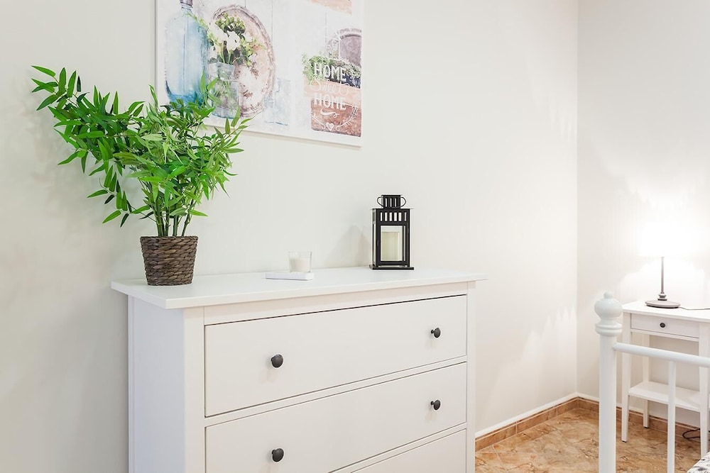 Stunning Urban Apt. Historic District - Sol view 2