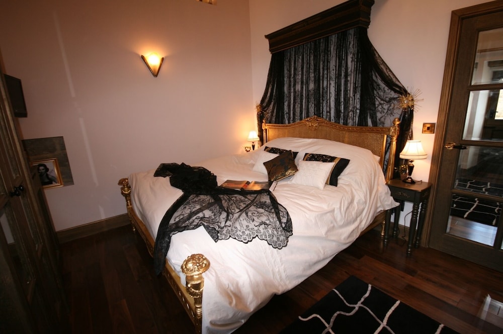 Photo 9