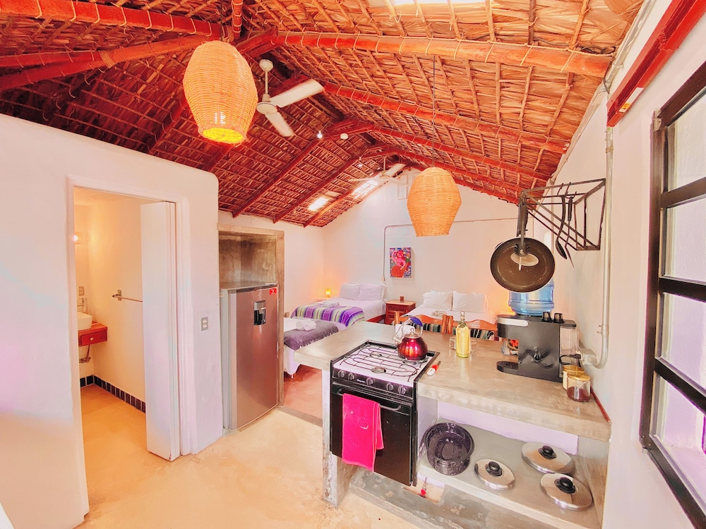 Perro Surfero Hotel Boutique - Todos Santos, BCS