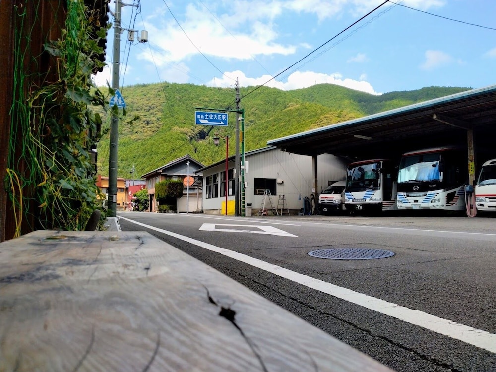 Photo 13