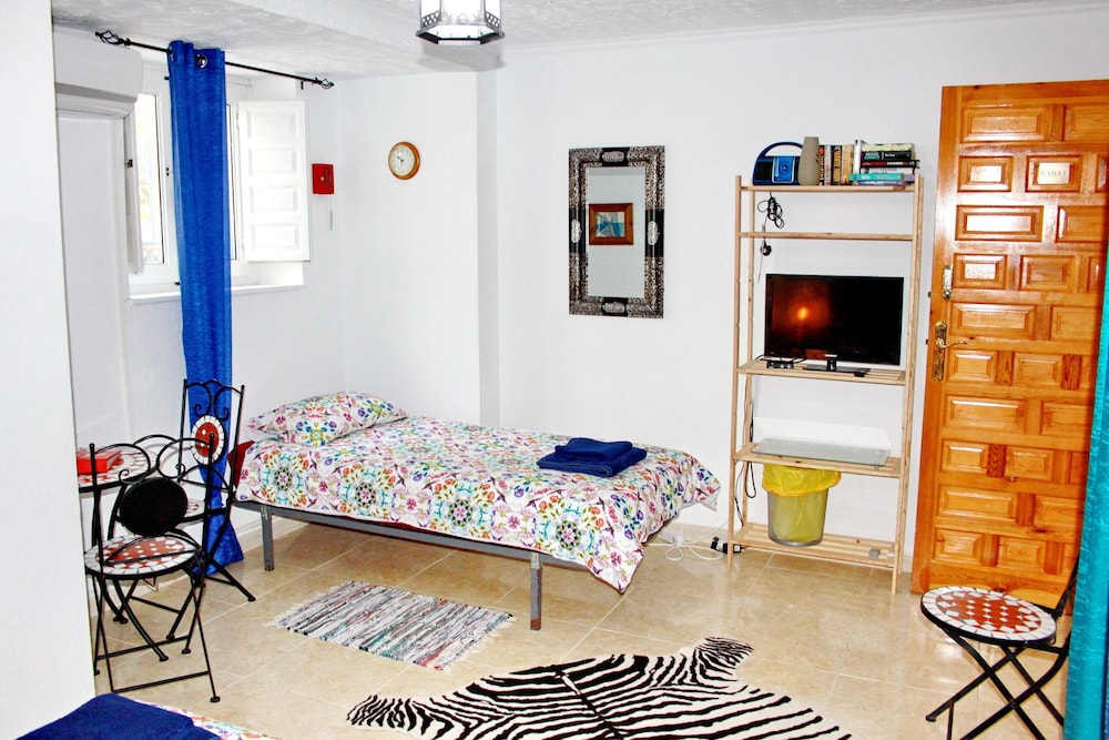 The Riad Azure – Moroccan Style B&B