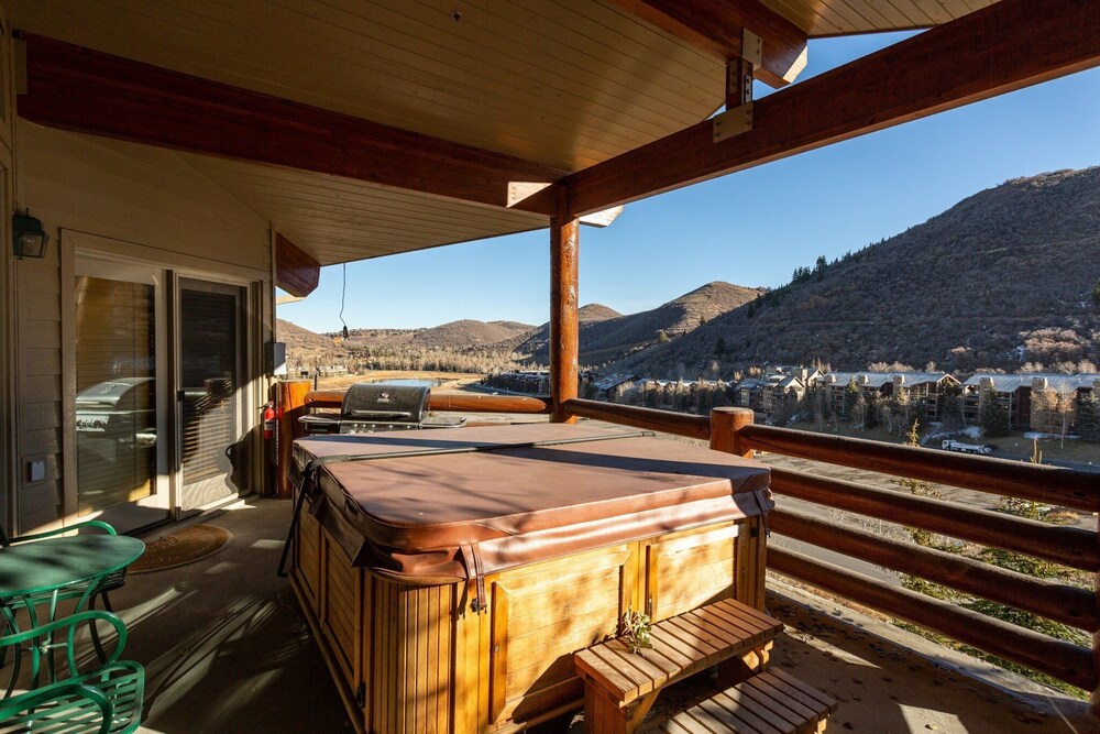 Trail's End Lodge at Deer Valley Resort - Three Bedroom Residence with Den and Spa #303 3 Condo