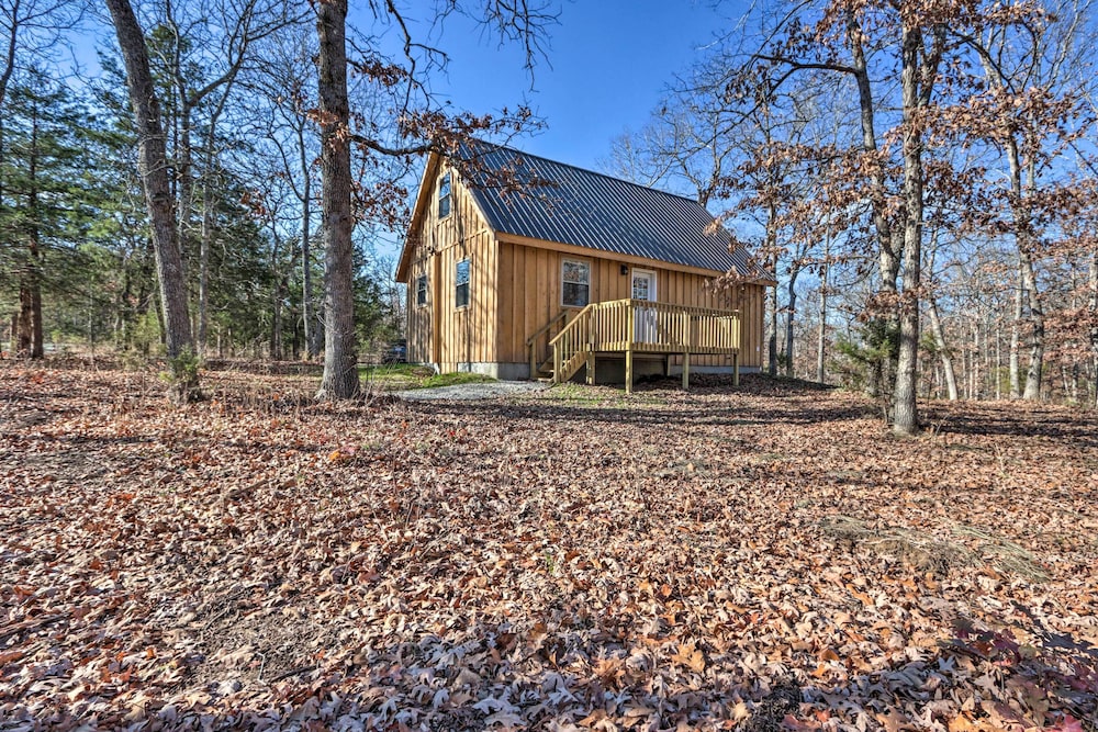 El Dorado Springs Cabin: Near Trails & Parks! view 5