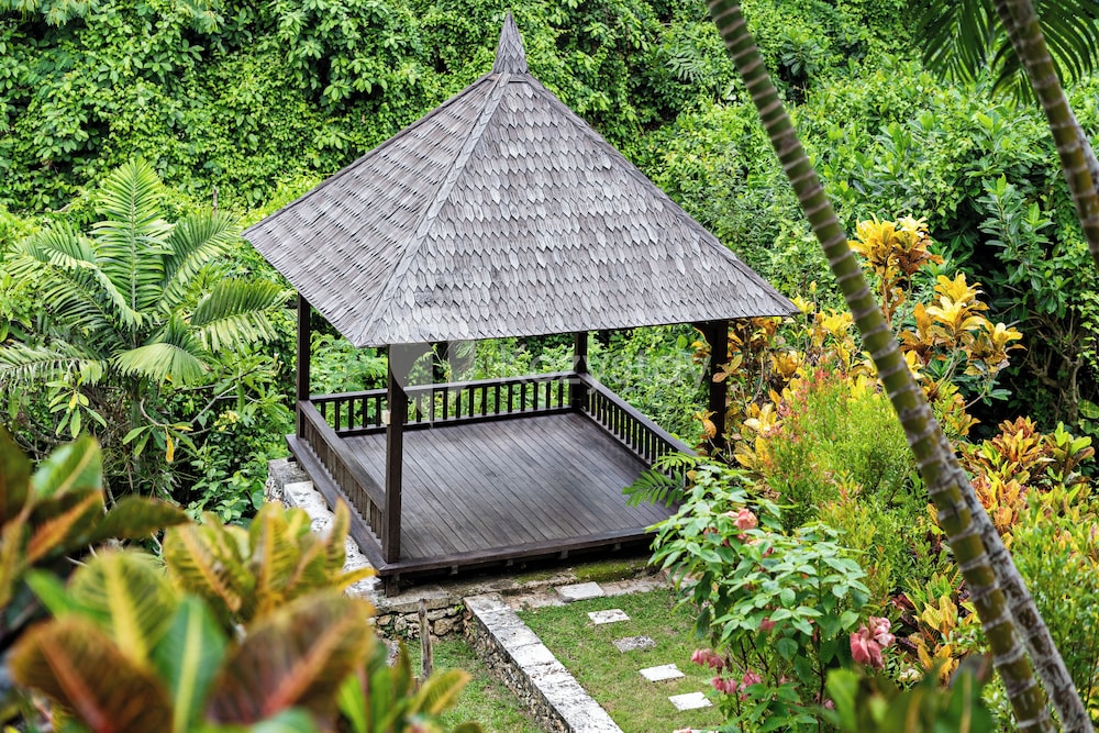 AbbyBelle Villa by Kozystay | Private Karma Beach