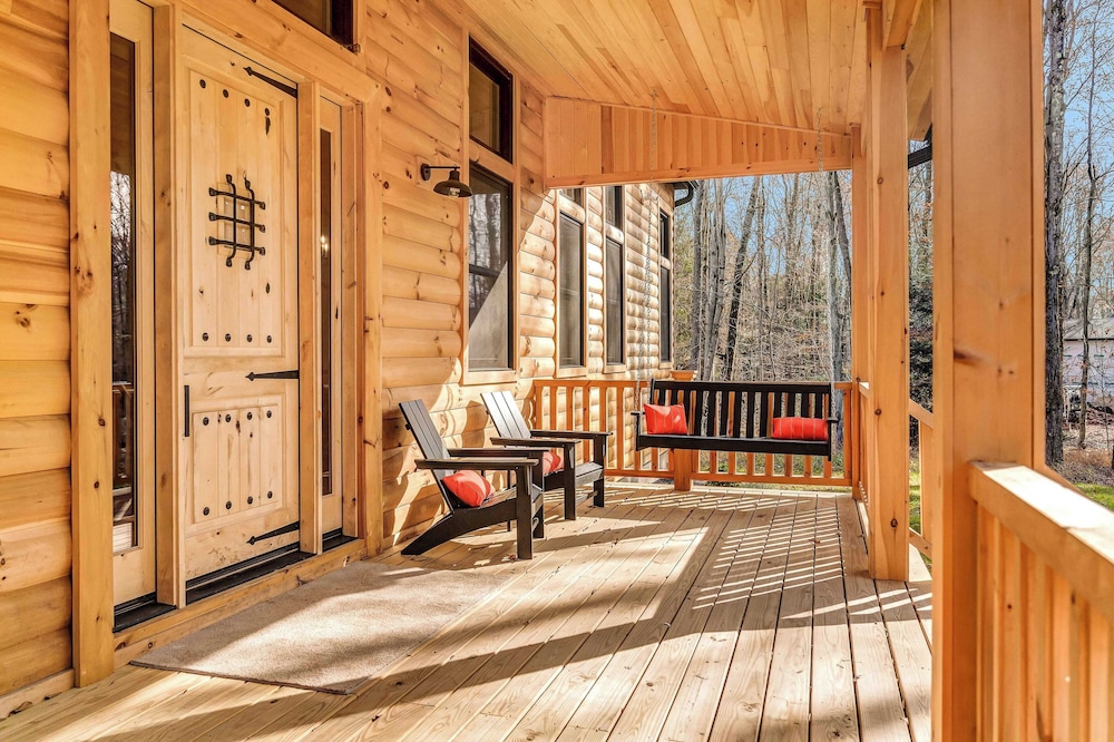 Grand Timber by Avantstay Indoor Pool, Sports Court, Game Room, & More!