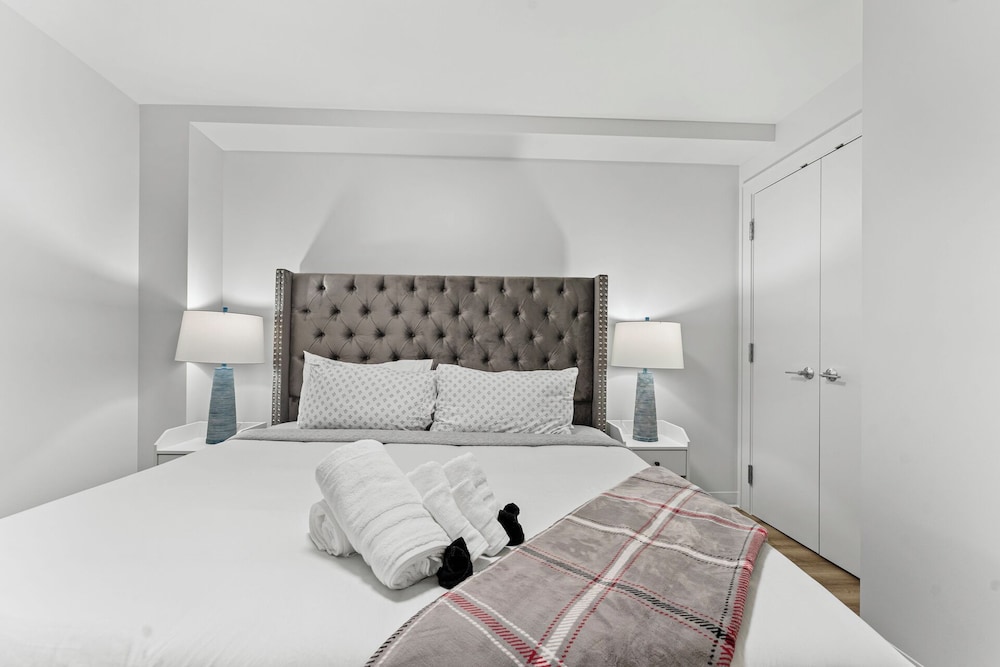 Furnished Apts near Harvard Stadium