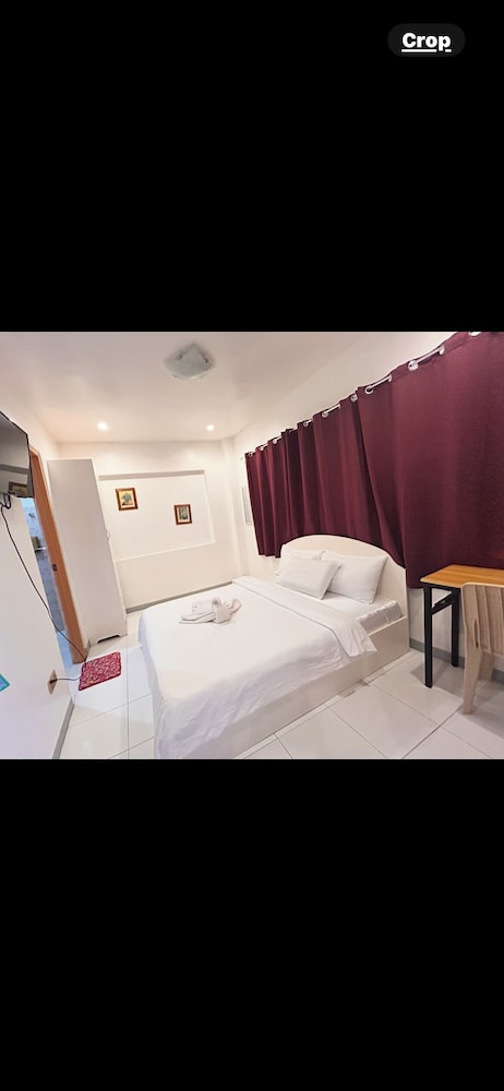 Luna Oslob Travellers Inn