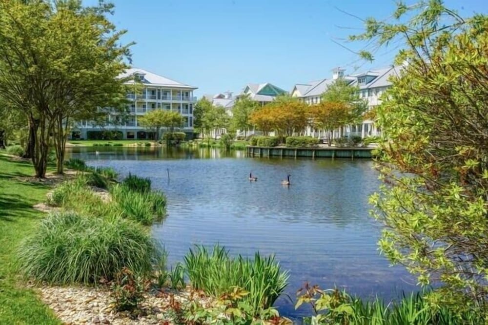 Sunset Island - 39 Fountain Drive West 3f 3 Bedroom Condo